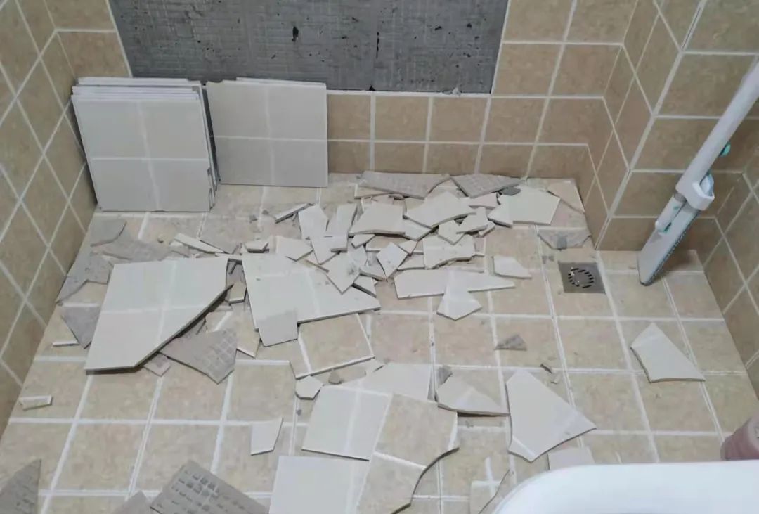 墙面瓷砖烂了用什么可以修饰呢(墙面瓷砖烂了用什么可以修饰呢图片) 墙面瓷砖烂了用什么可以修饰呢(墙面瓷砖烂了用什么可以修饰呢图片)